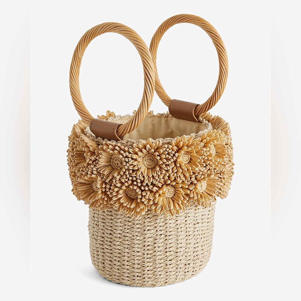 Woven bucket bag
